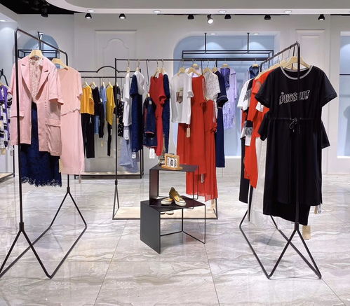 哥邦女裝品牌服裝尾貨批發貨源現身廣州，播田成零售新熱點